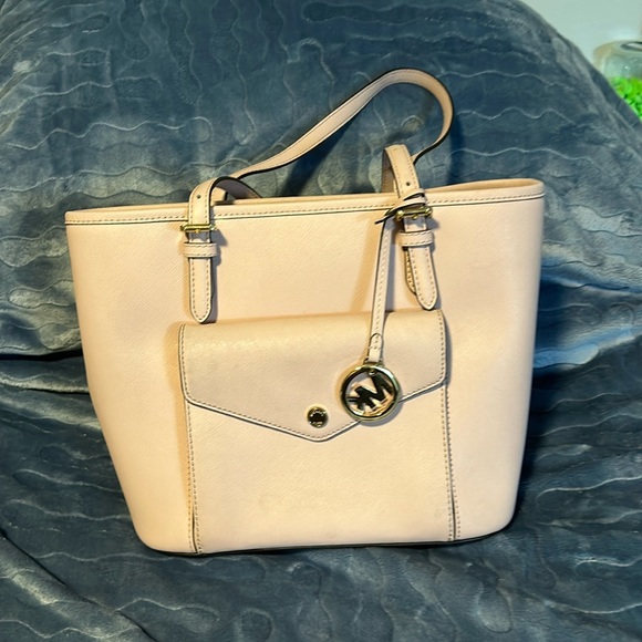 Michael Kors Purse - Picture 1 of 4